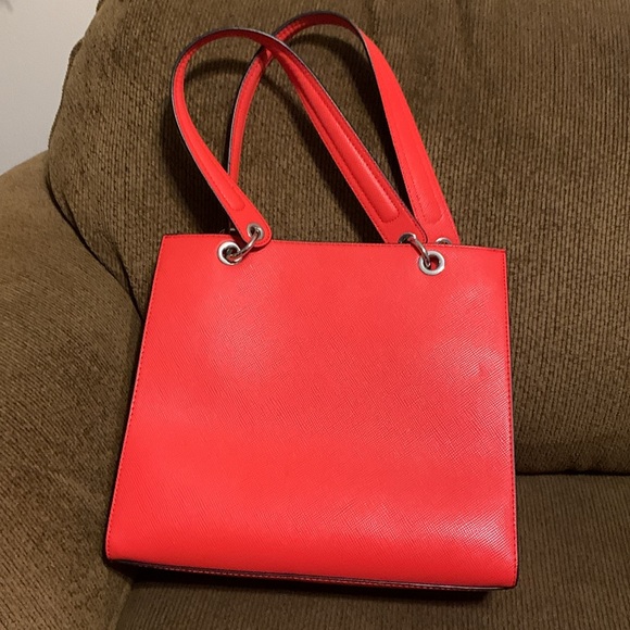 Brand new red Guess purse - Picture 3 of 7